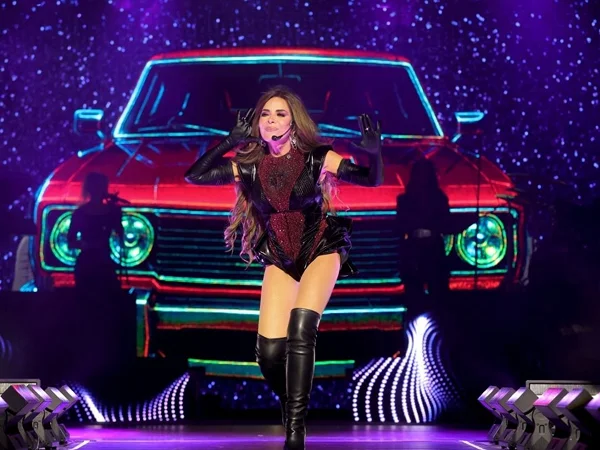 Gloria Trevi - La Fiesta